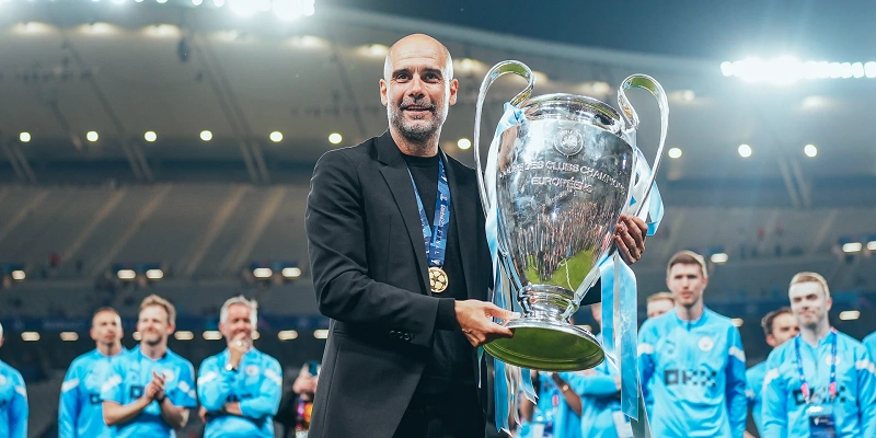 Manchester City làm chủ Premier League