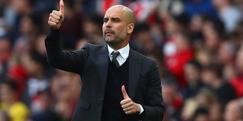 Pep Guardiola nâng tầm vai trò cầu thủ đa năng
