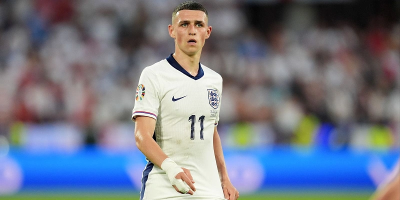 Phil Foden Bị Loại Khỏi Đội Hình Tuyển Anh - Cú Sốc World Cup Tuyển Anh mất đi cầu thủ giàu đột biến